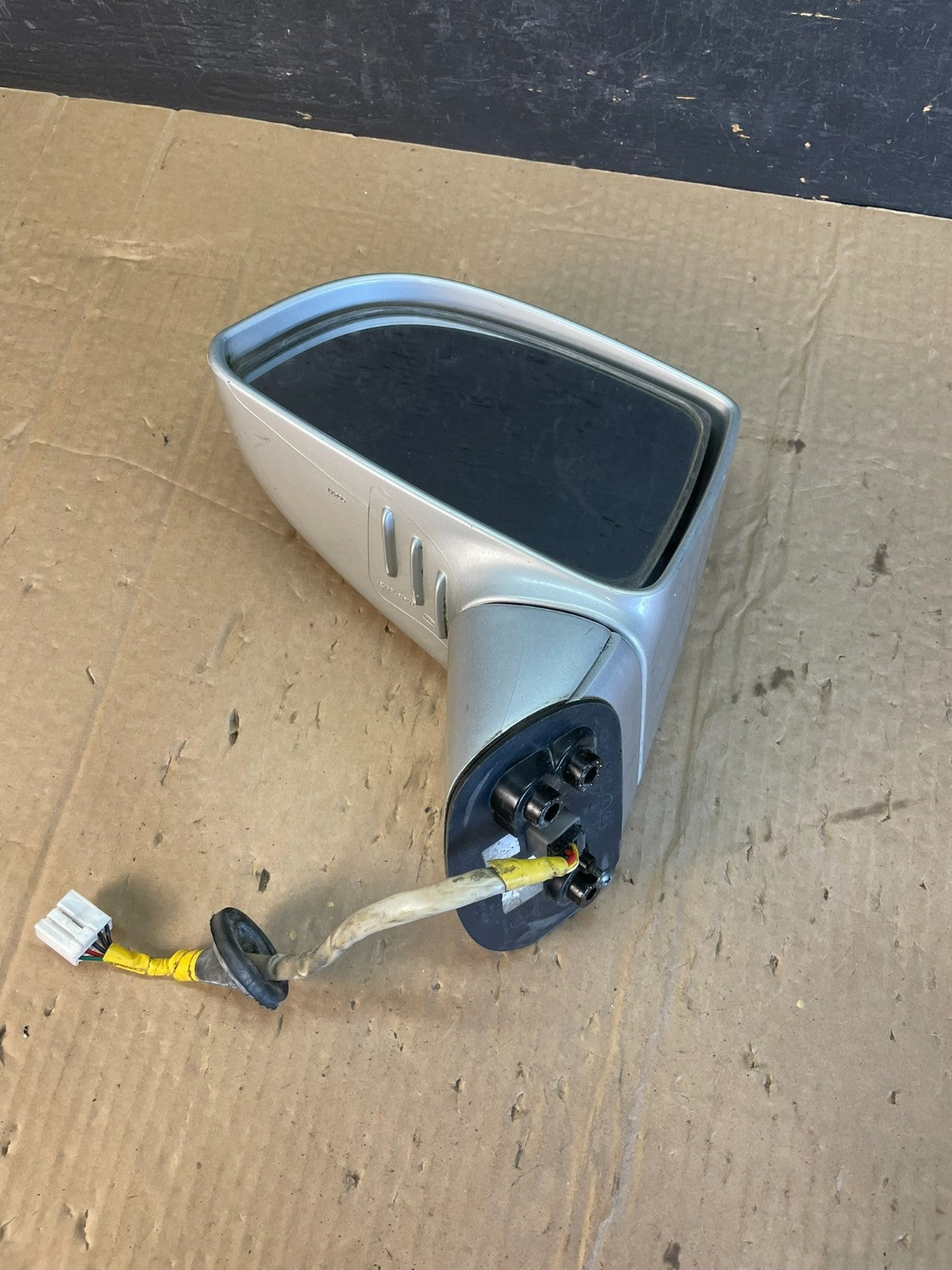 2007 - 2009 Kia Rondo Left Driver Side View Door Mirror AC99022