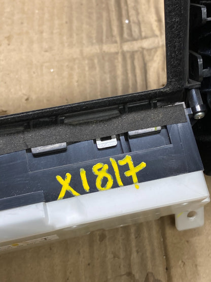 2010 - 2012 Infiniti G35 G37 Radio Player Screen Panel Bezel X1817 DG6