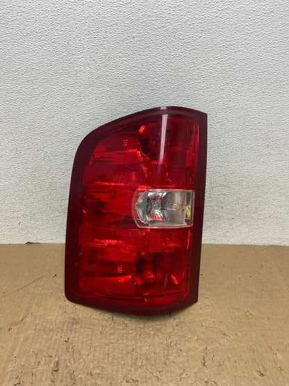 2007 to 2013 Chevrolet Silverado Left Driver LH Side Tail Light AG1281 LK0