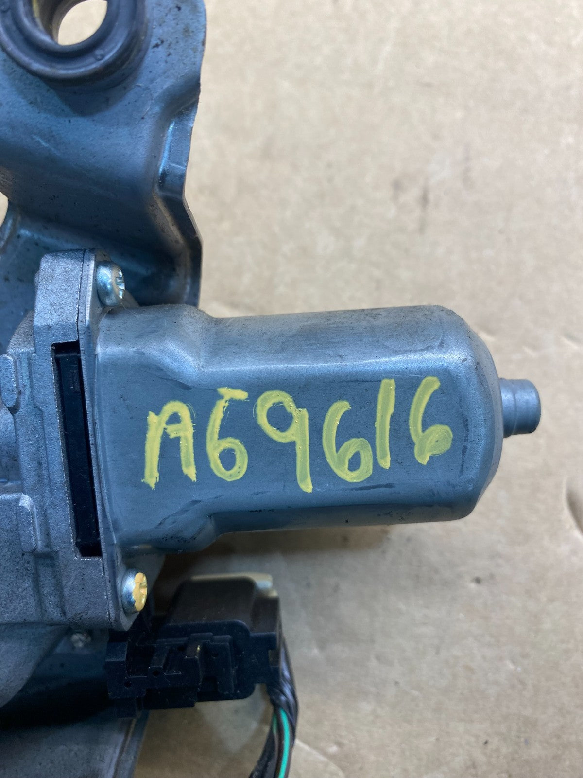 2014-2021 Dodge Durango Tailgate Back Door Rear Wiper Motor Wiper ag9616 DG6