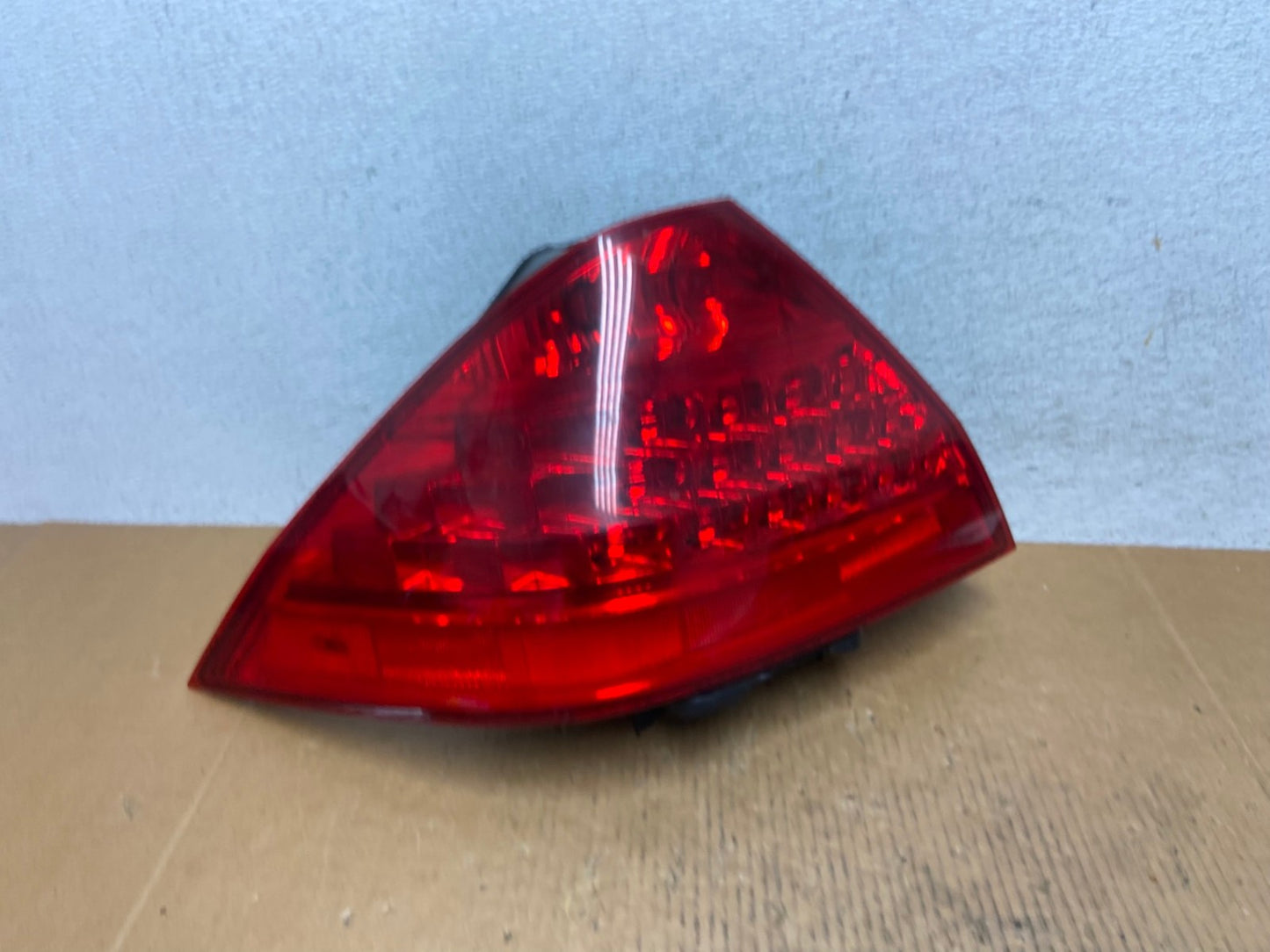 2006 - 2007 Honda Accord Left Driver Lh Side Tail light AE0601 LK0