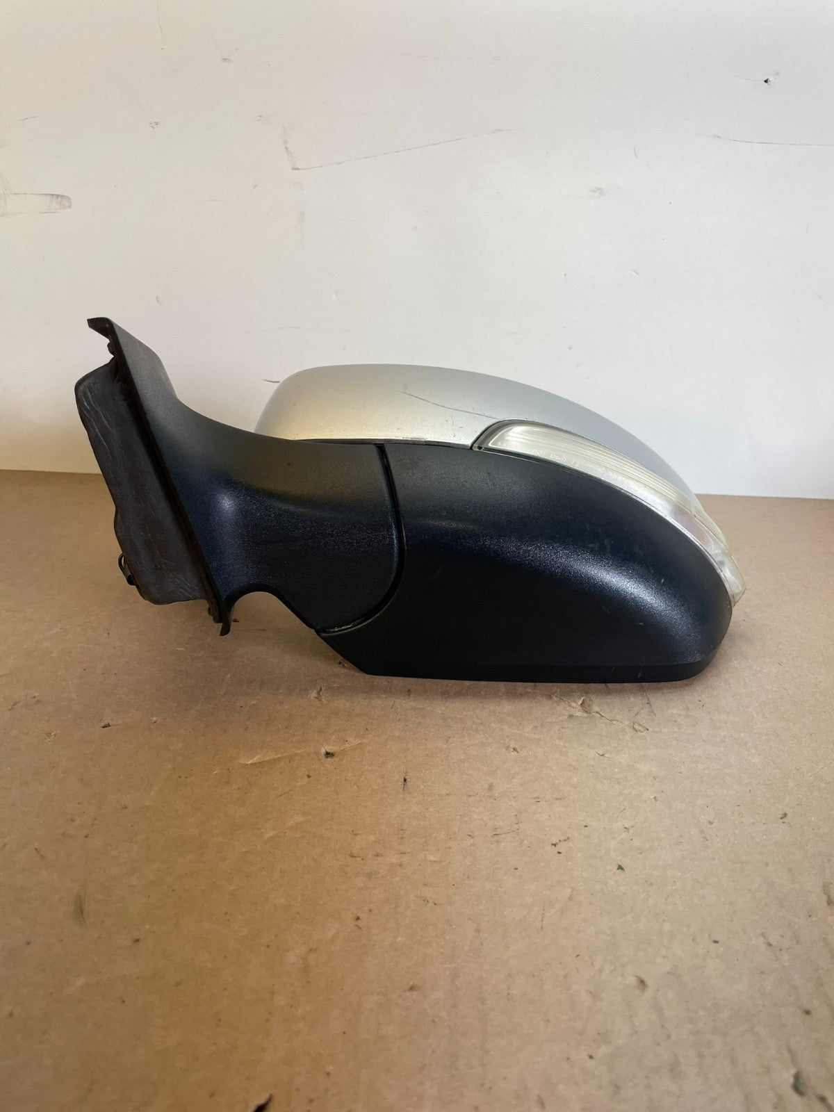 2015 to 2018 Ford Focus Left Driver View Door Turn Signal Mirror AG2553 MS3