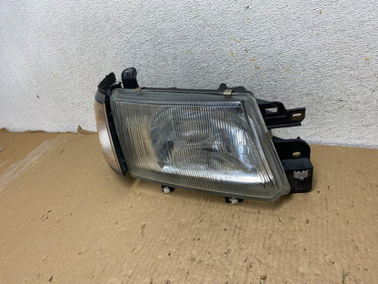 1999 - 2000 Subaru Forester Right Passenger Side Headlight Halogen AH2831 DW2