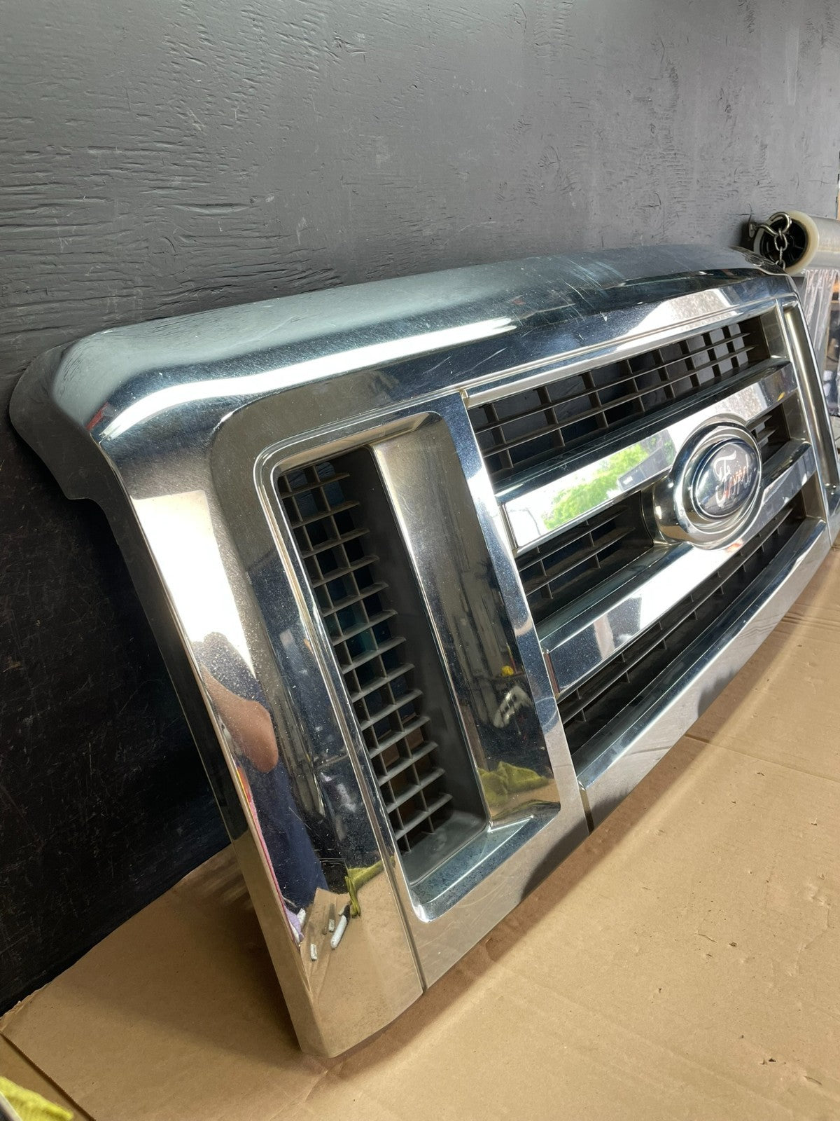 2008 to 2014 Ford Econoline E150 E250 Front Upper Chrome Grill Grille AD8409 DG2