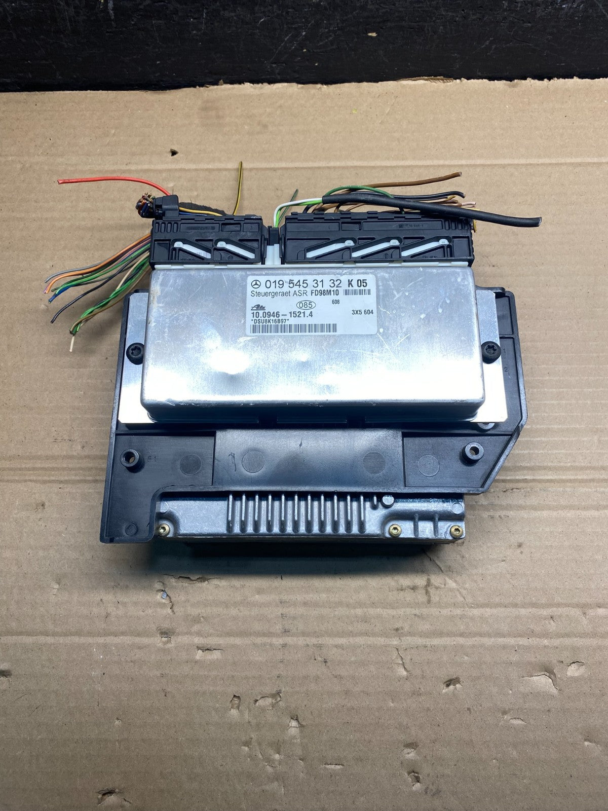 1997 to 2000 Mercedes R170 SLK230 ECM ECU Engine Control Module AD9424 DG1