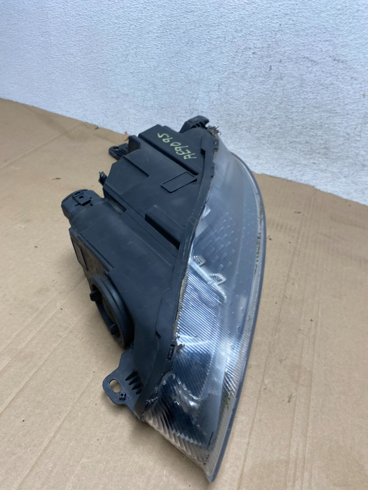 2015-2017 Ford Focus Right Passenger Rh Side Halogen Headlight AE9095 DW9