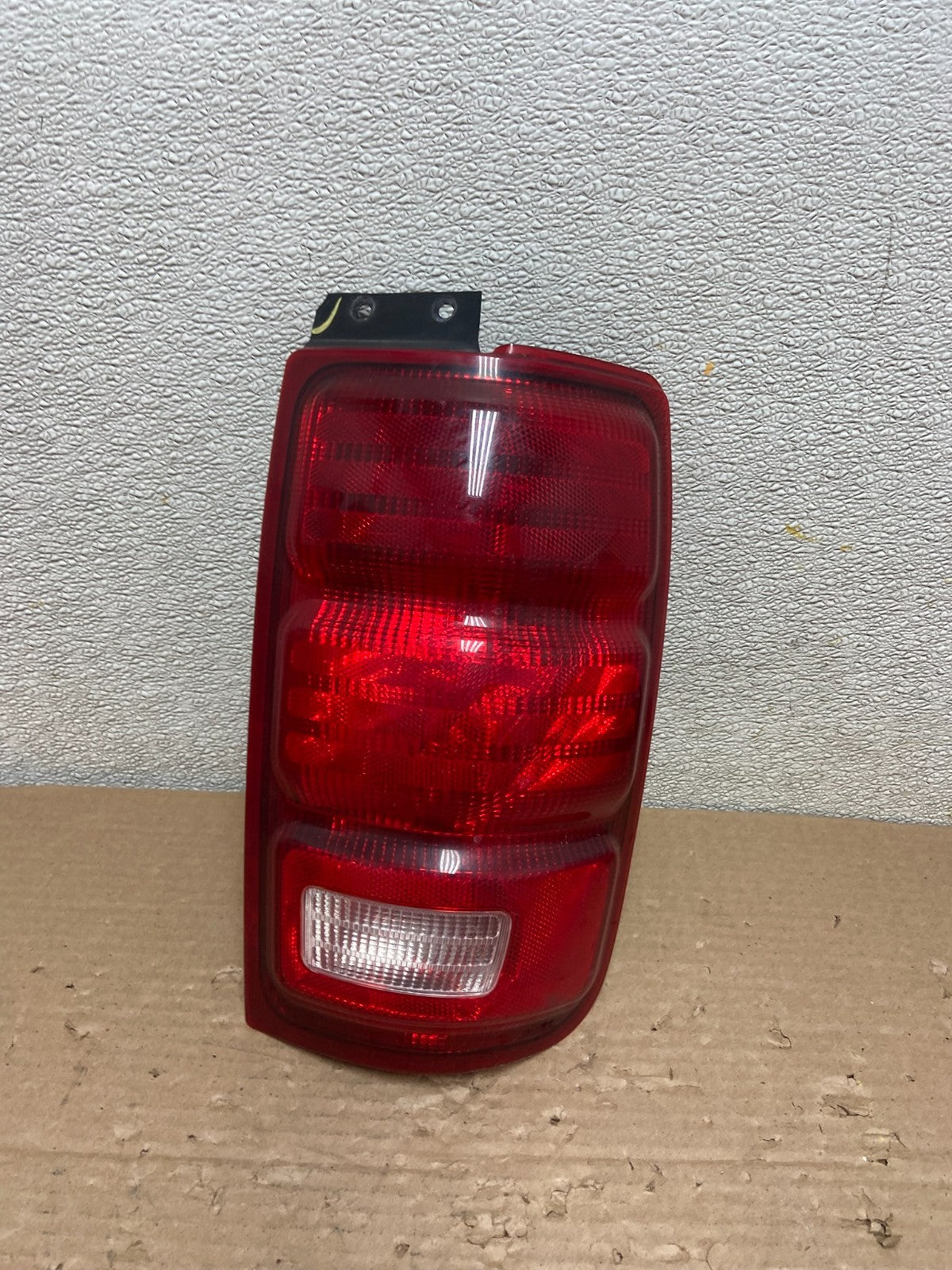 1997 to  2002 Ford Expedition Right Passenger RH  Tail light OEM AB1460 LK0