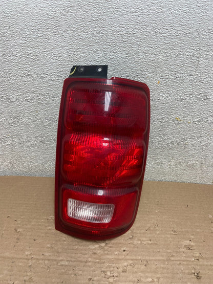 1997 to  2002 Ford Expedition Right Passenger RH  Tail light OEM AB1460 LK0