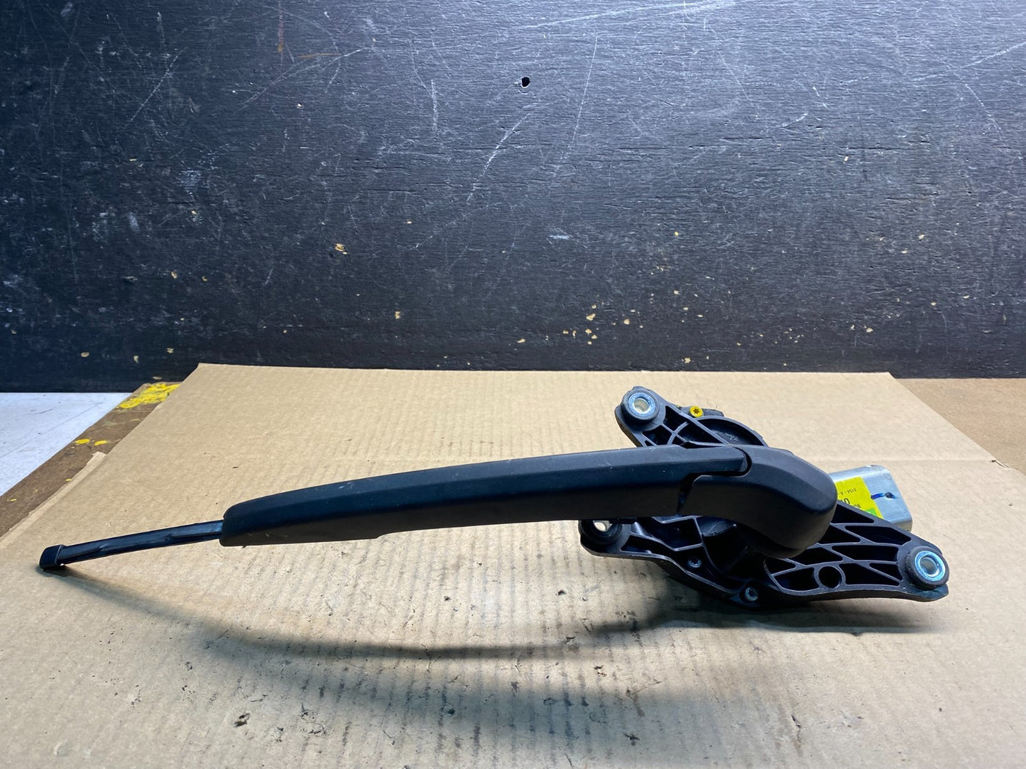 2011 to 2017 BMW X3 Rear Windshield Wiper Motor OEM Z4717 DG2