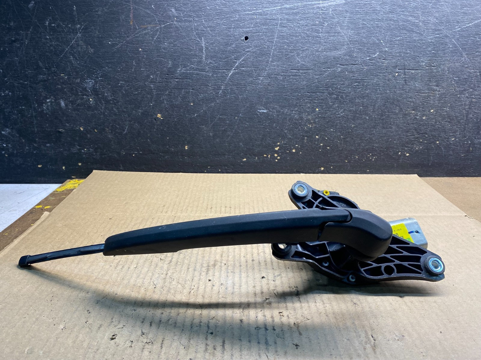 2011 to 2017 BMW X3 Rear Windshield Wiper Motor OEM Z4717 DG2