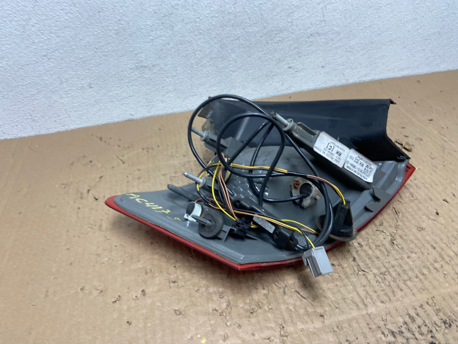 2014 to 2018 Ford Taurus Interceptor Right Passenger RH Tail Light OEM AC4178 LK4
