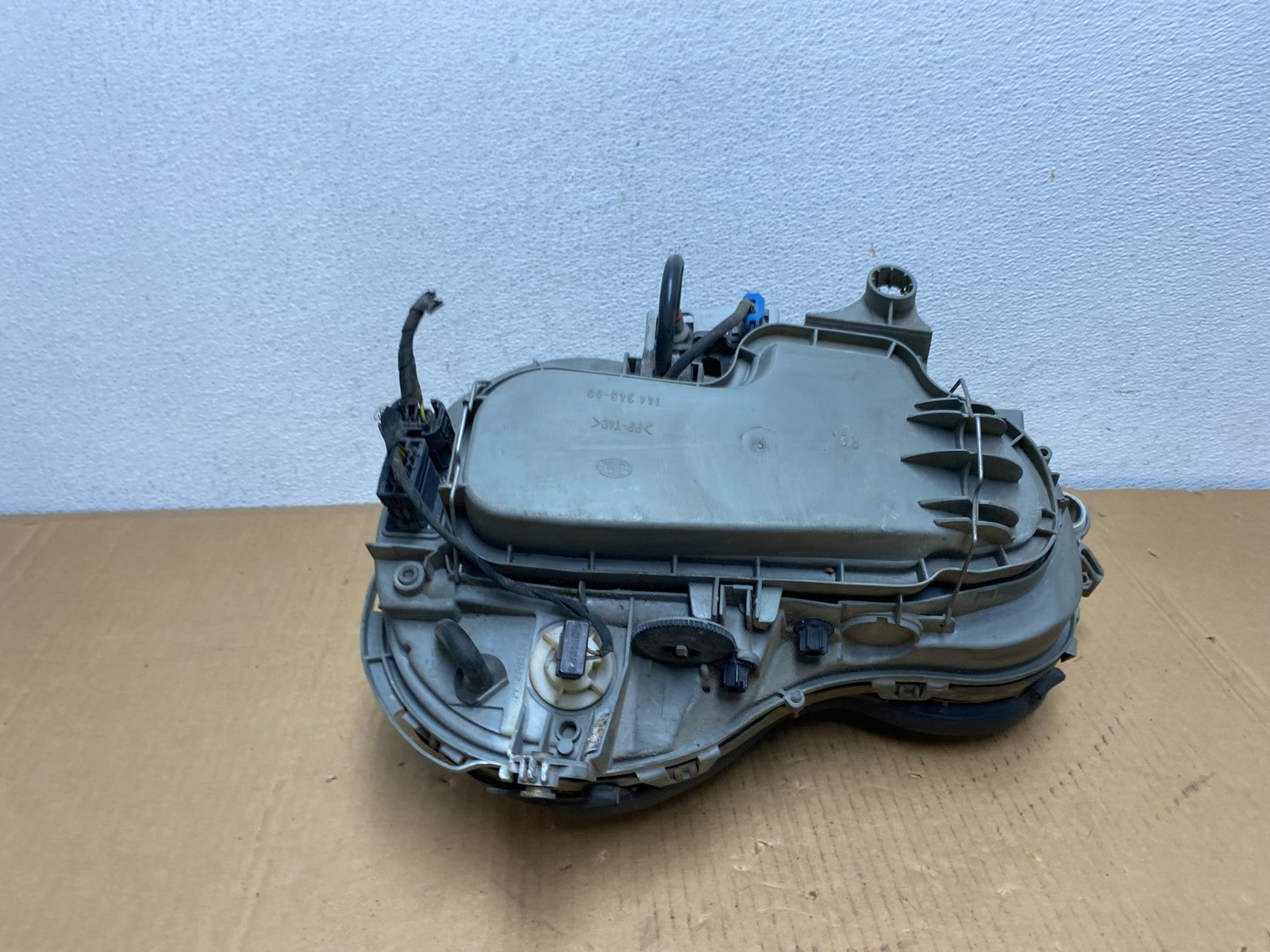 1996-1999 Mercedes E E320 E430 Right Passenger Xenon HID Headlight AD0796 DW4
