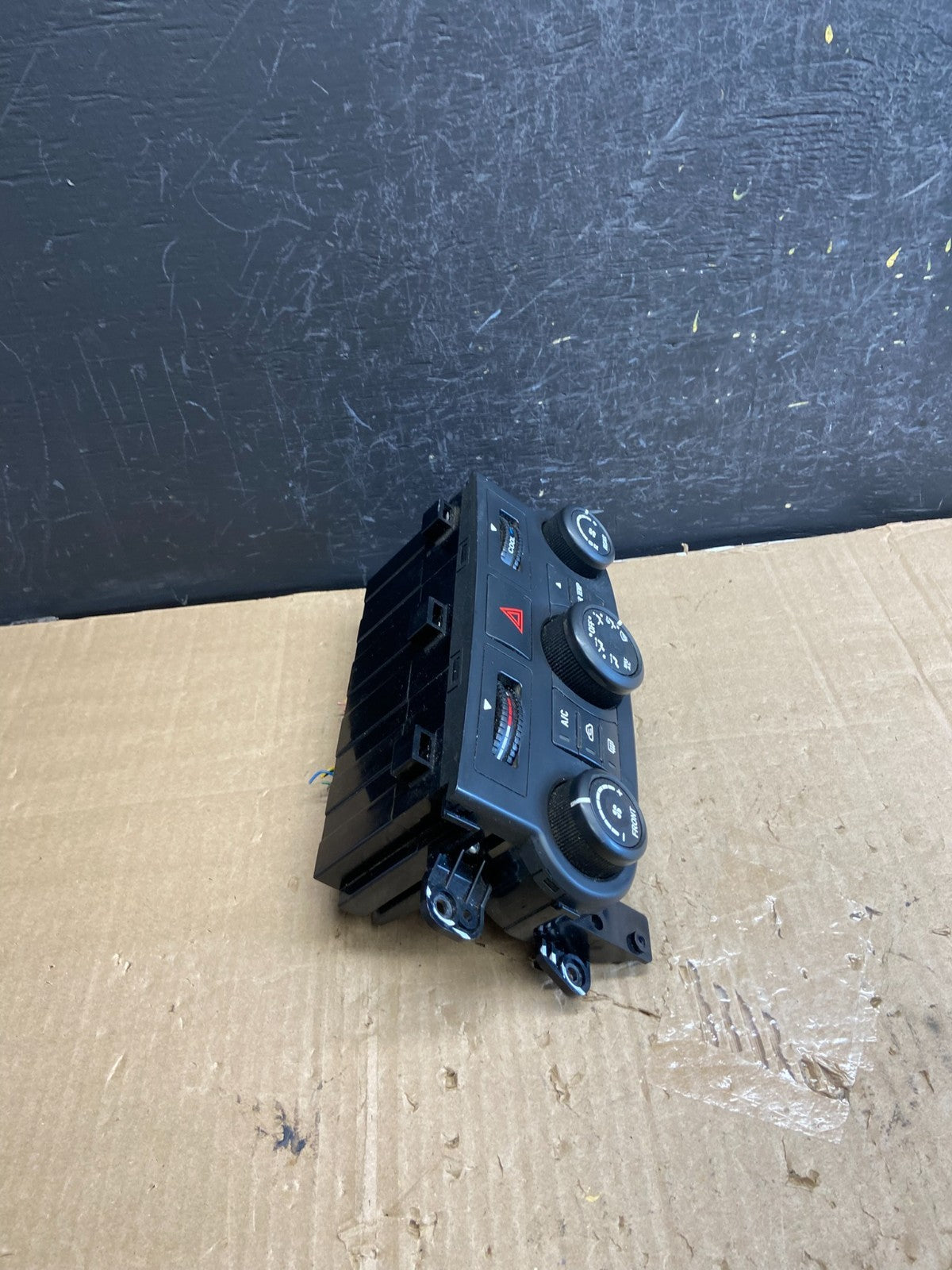 2006 - 2012 Kia Sedona AC Temperature Climate Control Switch AE1813 DG1
