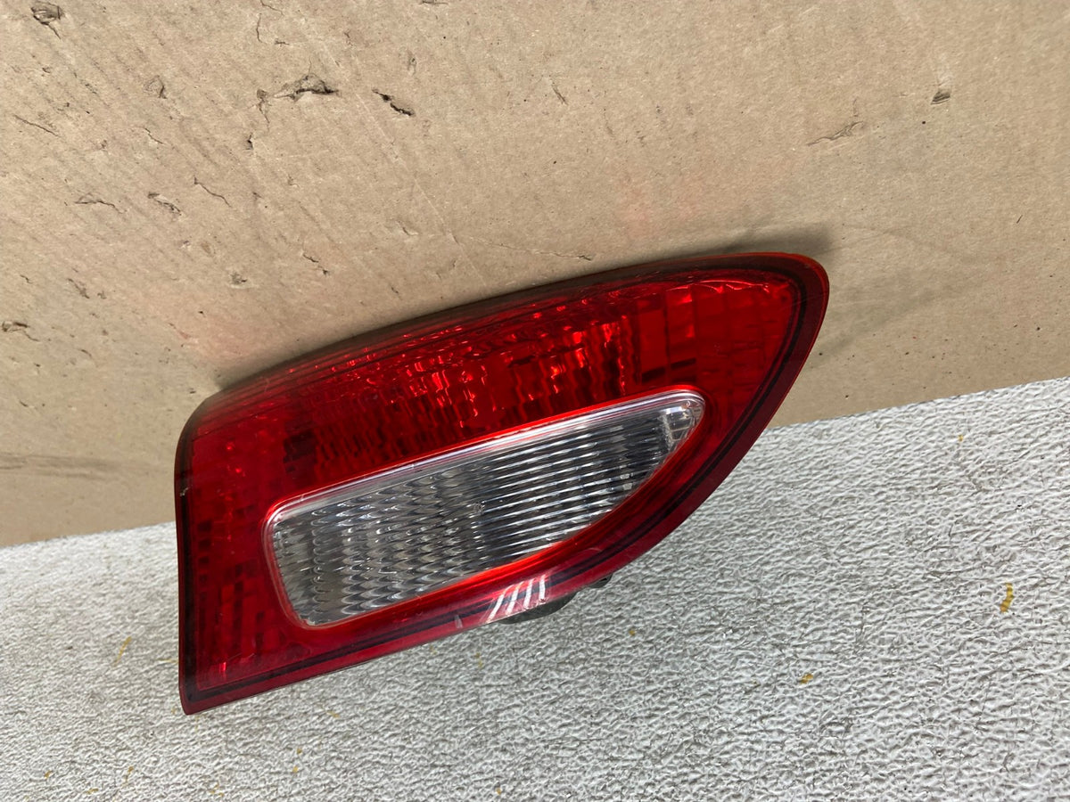 2006 2007 Subaru Tribeca B9 Left Driver Lh Side Tail Light Inner AH6915 LK1