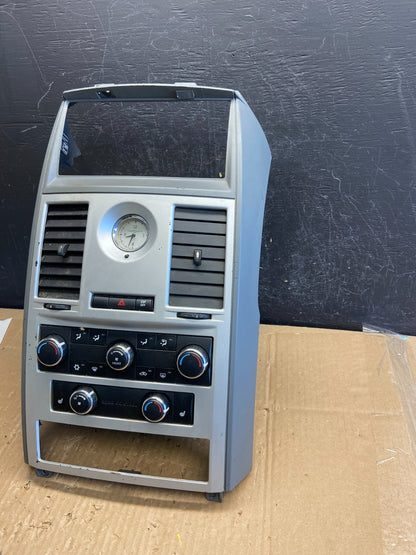 2008-2010 Dodge Grand Caravan Radio Bezel Climate Control Heat AC Heat ad6794 DG3