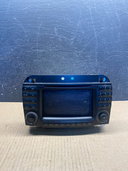2003 to 2006 Mercedes S430 S500 Radio Navigation Screen Display AH1748 DG0