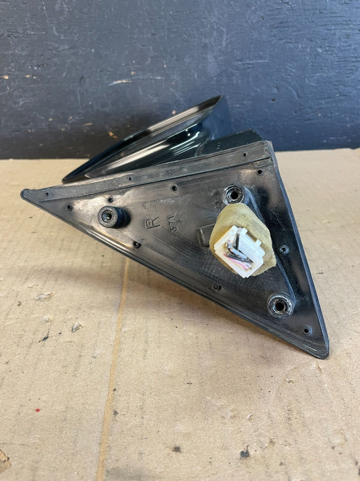 1998 to 2002 Isuzu Trooper Right Passenger RH Power Door Mirror AD8589 DW4