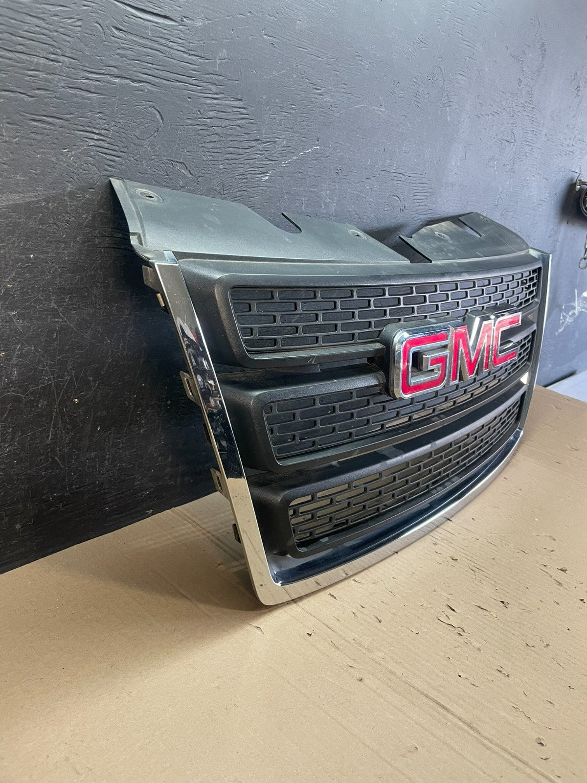 2010 to 2015 Gmc Terrain Front Upper Grill Grille AD8740 DG2