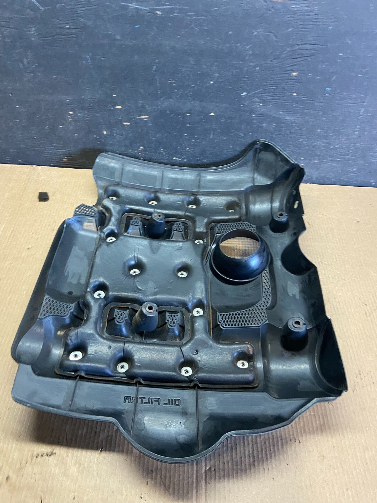 2006 to 2008 Kia Sedona V6 3.8L Engine Motor Cover N8266 PS6
