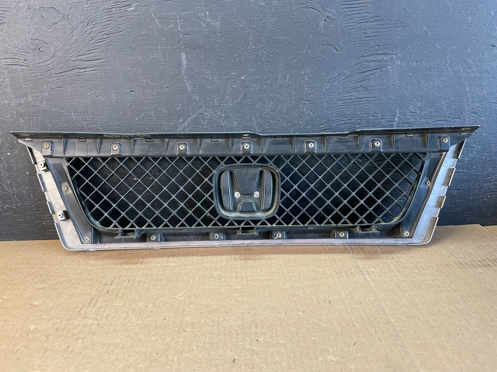 2003 2004 2005 2006 Honda Element Front Upper Grill Grille AD0250 DG3