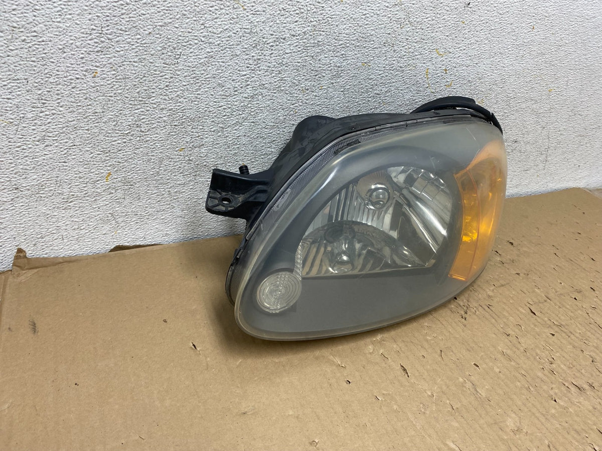2003 to 2006 Hyundai Accent Left Driver LH Halogen Headlight AH2839 DW1