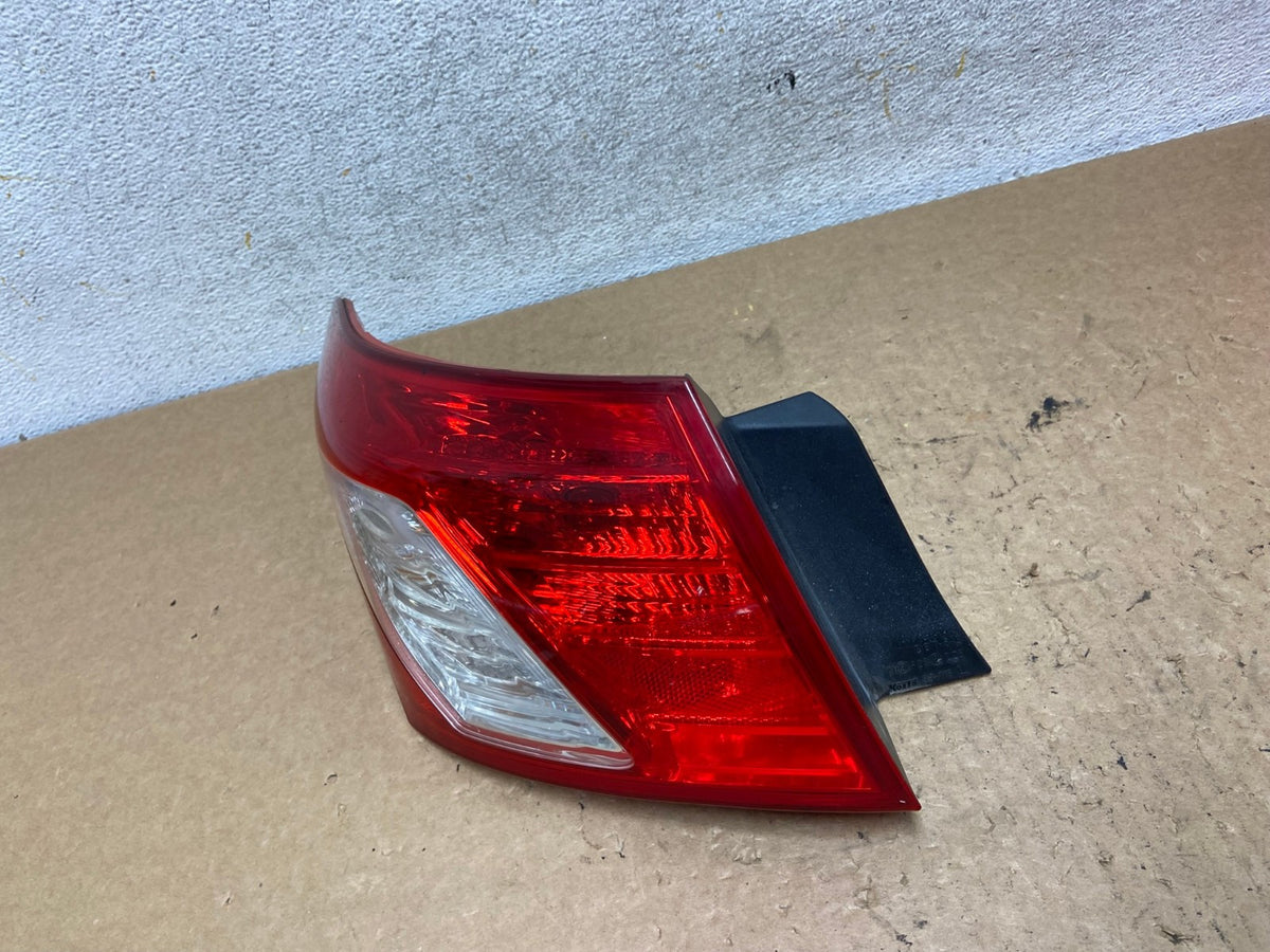 2007 - 2009 Lexus ES350 Left Driver LH Side Tail Light AI3620 LK1