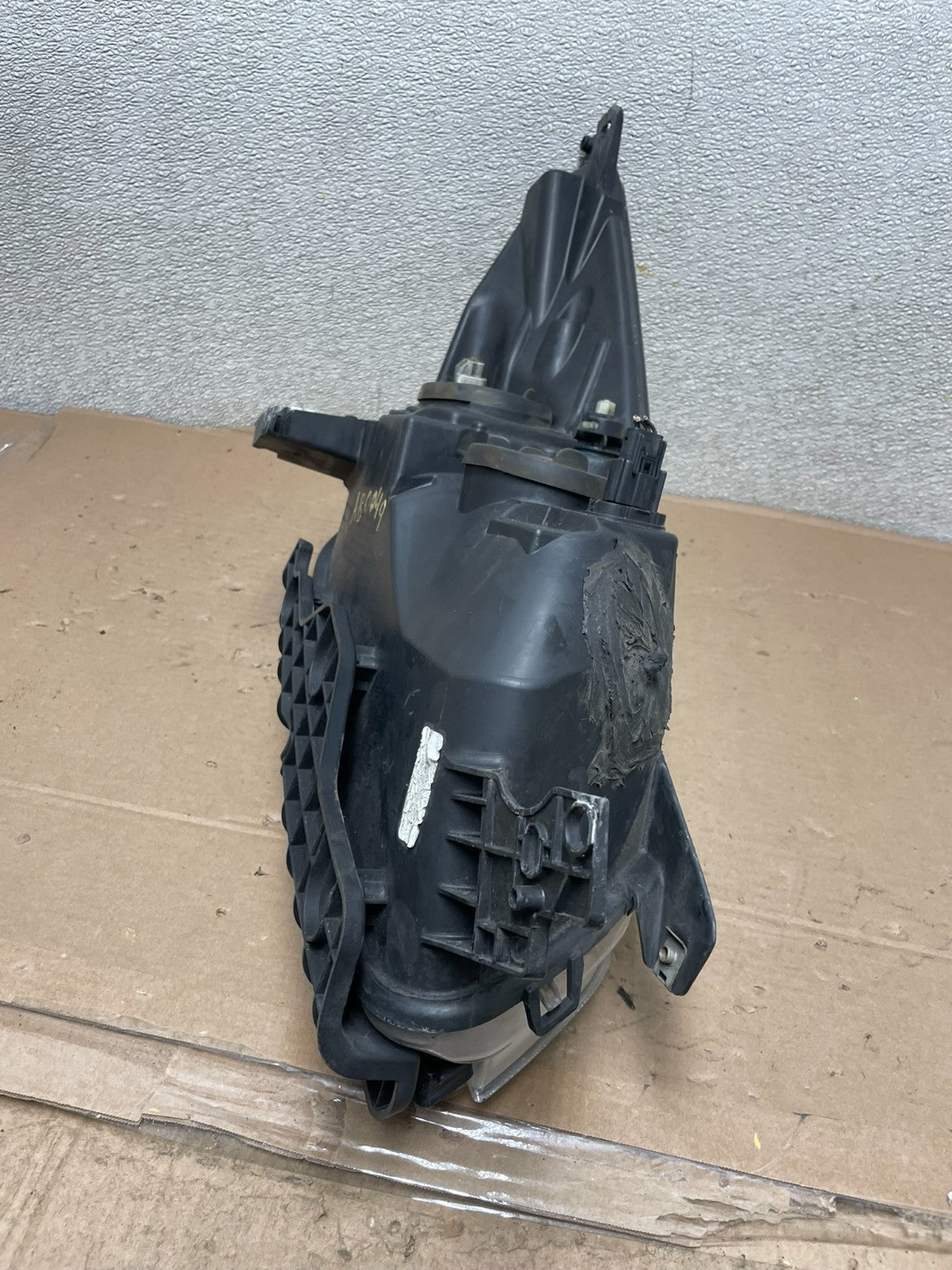 2013 - 2016 Ford Escape Headlight Left Driver Lh Side Halogen AB0049 DW7