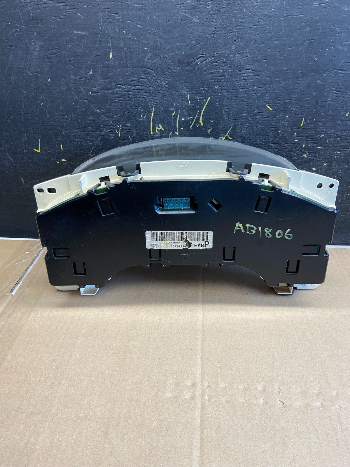 2004 to 2007 Chevrolet Express Speedometer Cluster Gauge AD3680 DG3