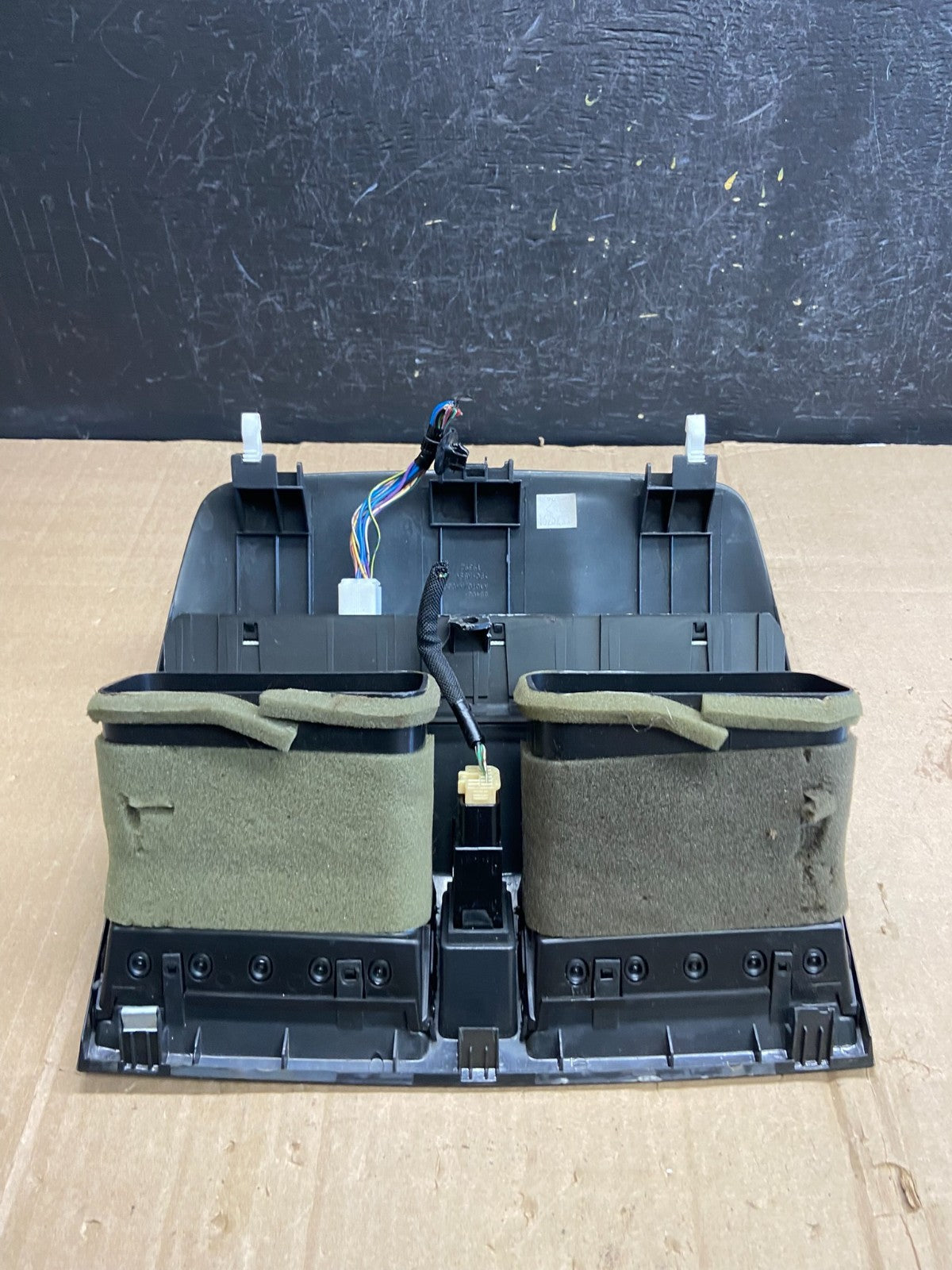 2004-2008 Toyota Solara Center Dash Vent Air Vent Trim Bezel Clock Info AD72195