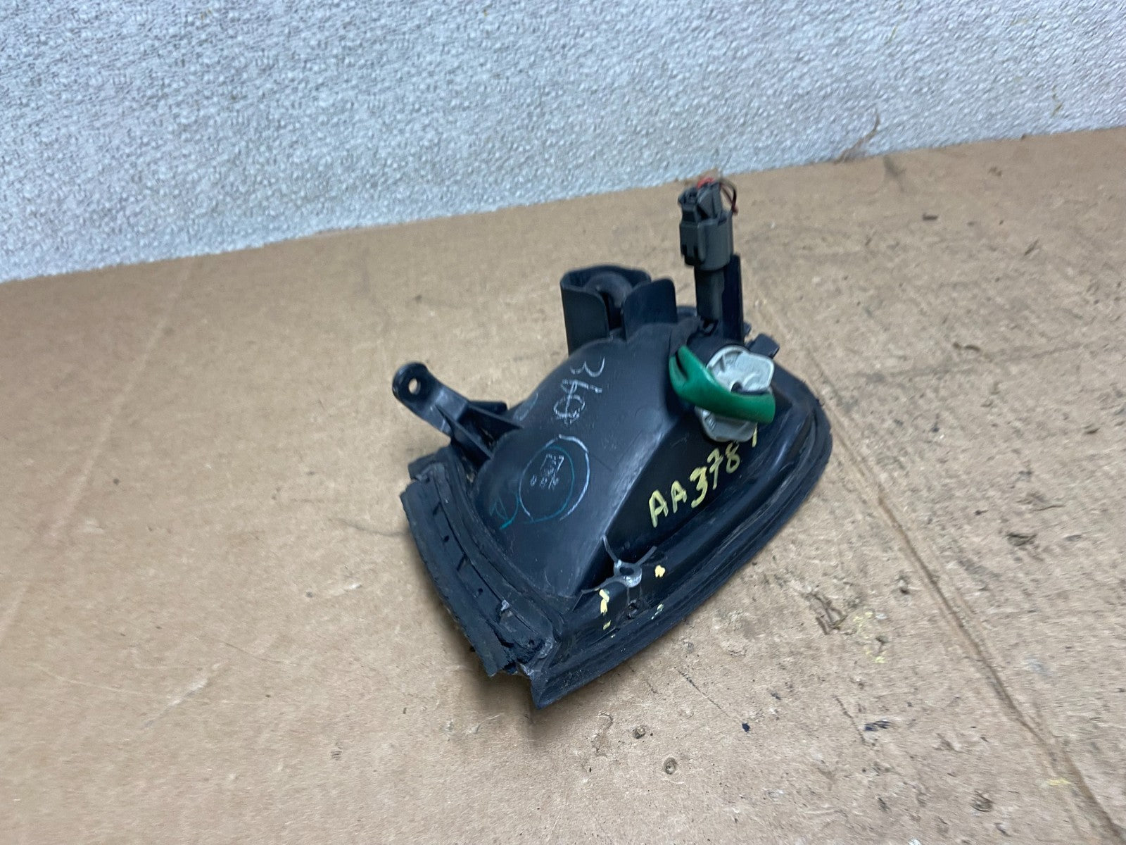 1997 - 1999 Nissan Maxima Right Passenger Rh Corner Turn Signal Oem AA3789 DW5