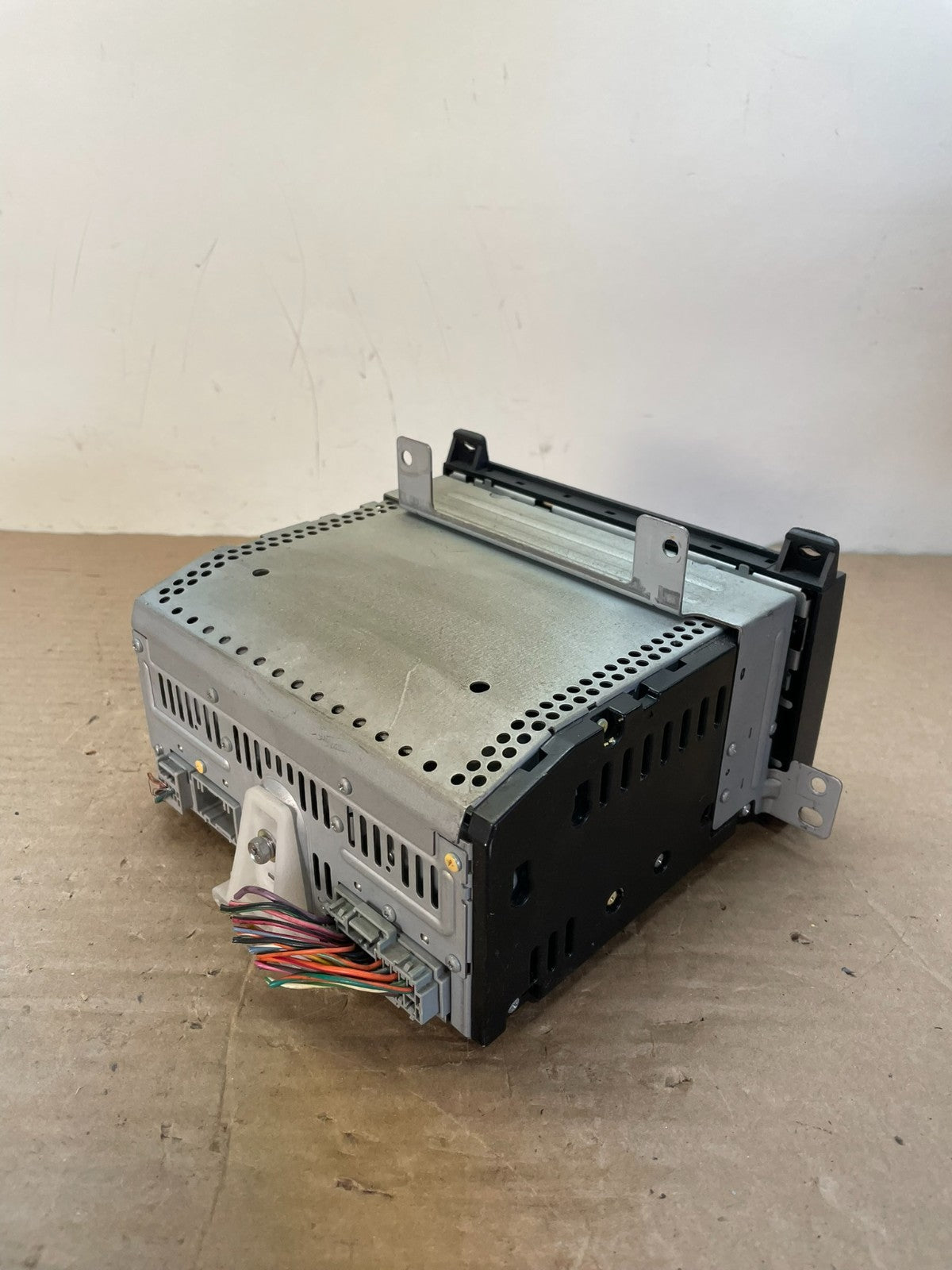 2003 - 2010 Lincoln Town Car AM/FM Radio CD Player ai0501 DG4