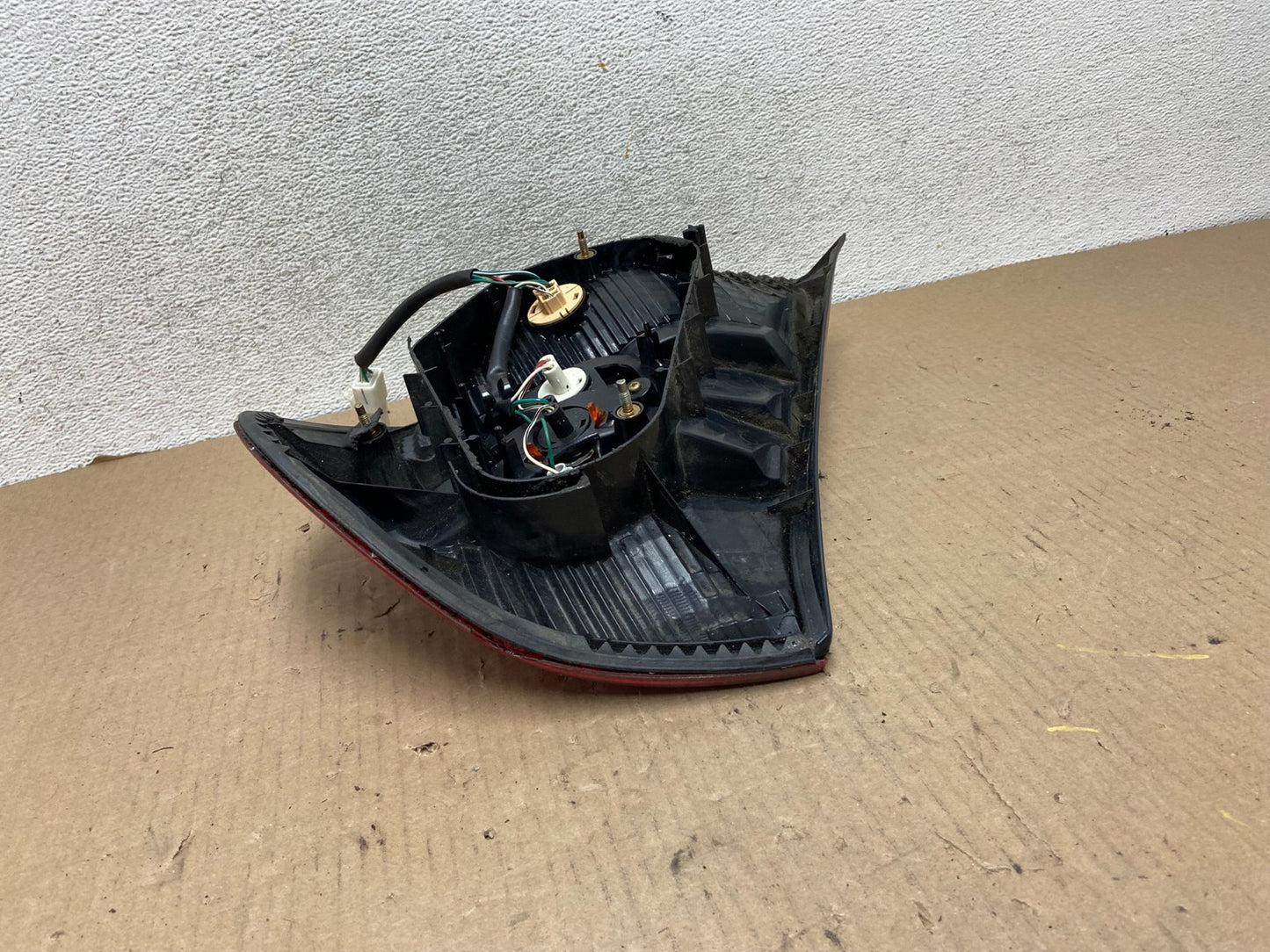 2002 2003 2004 Toyota Camry Left Driver LH Side Tail Light AG7982 LK5