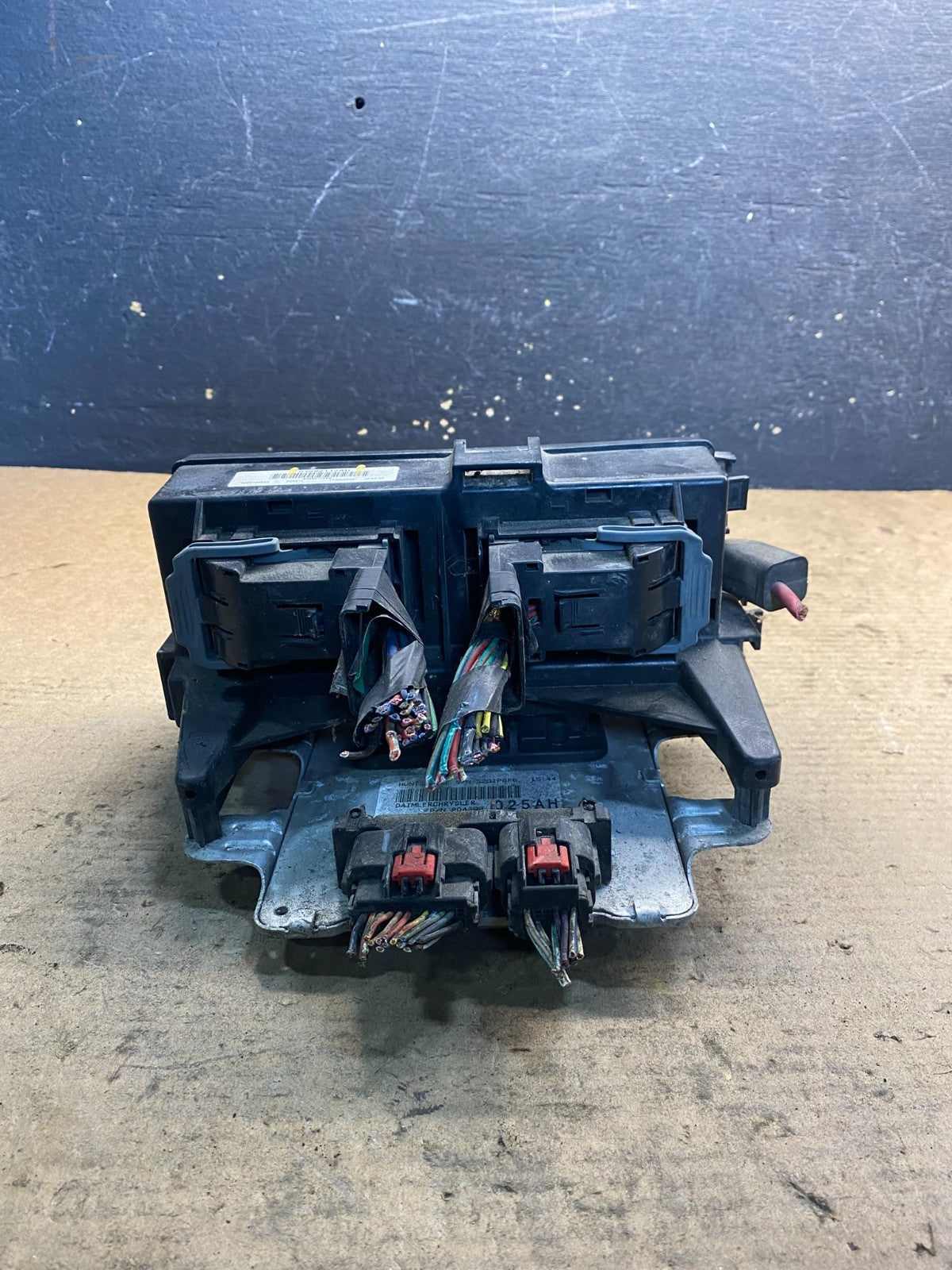 2007 Jeep Grand Cherokee Body Control Module BCM Power Fuse Box aa2896 DG1