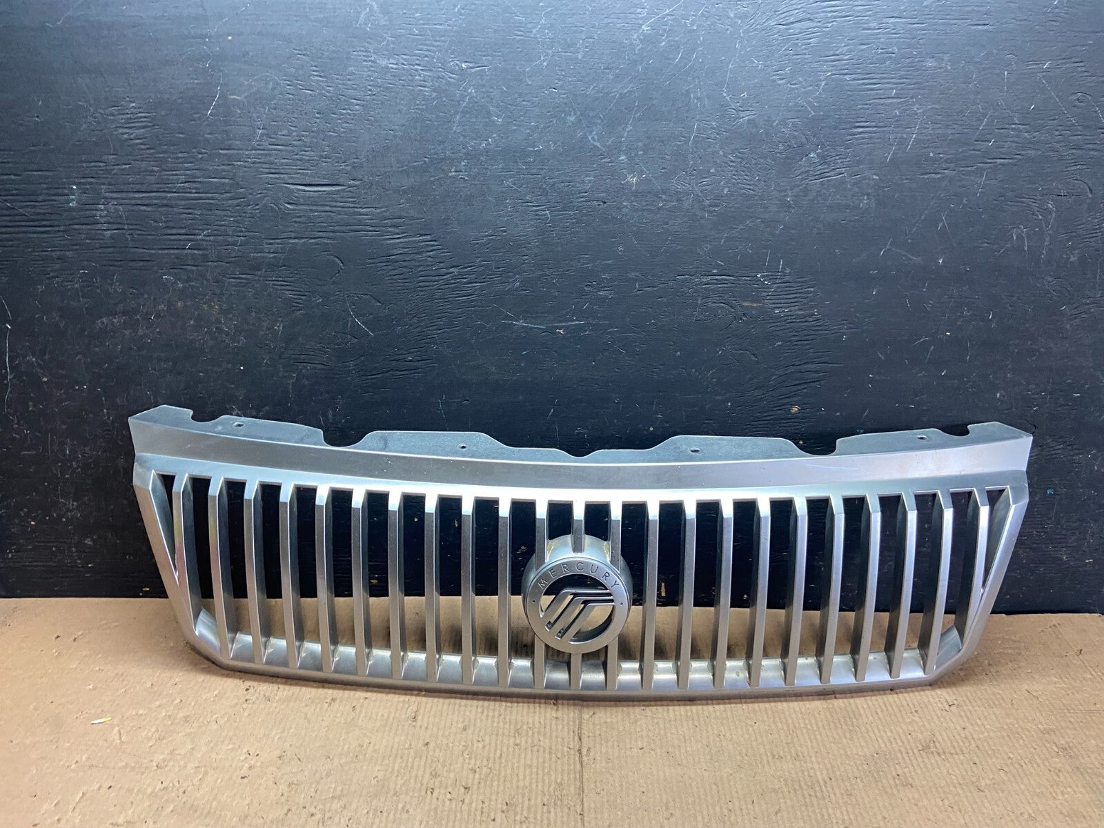 2002 to 2005 Mercury Mountaineer Front Upper Grill Grille Oem N9220 DG0