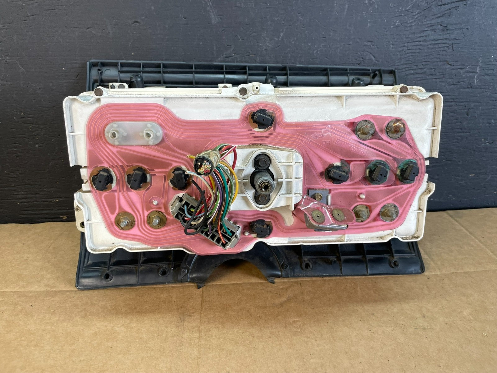 1999 to 2000 Ford E150 E250 E350 VAN Gauge Speedometer Cluster AC4976 DG4