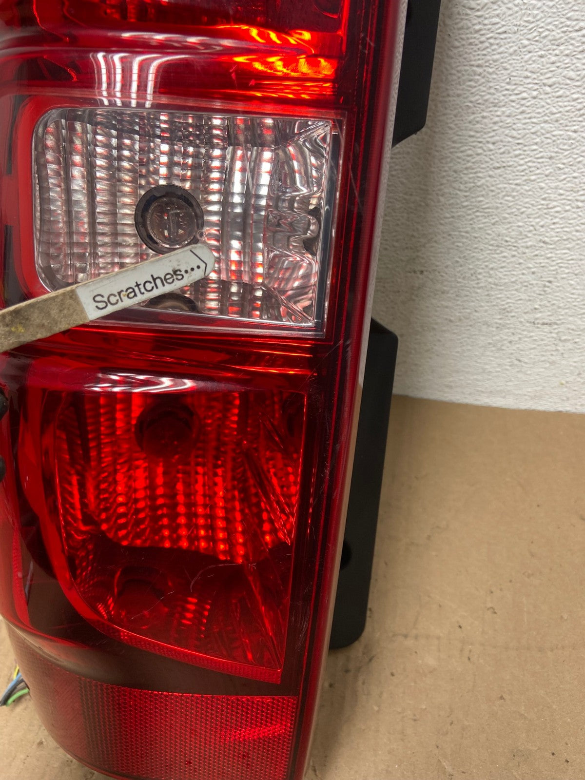 2008-2014 Chevrolet Tahoe Suburban Driver Lh Left Side Tail Light AD7676 LK4