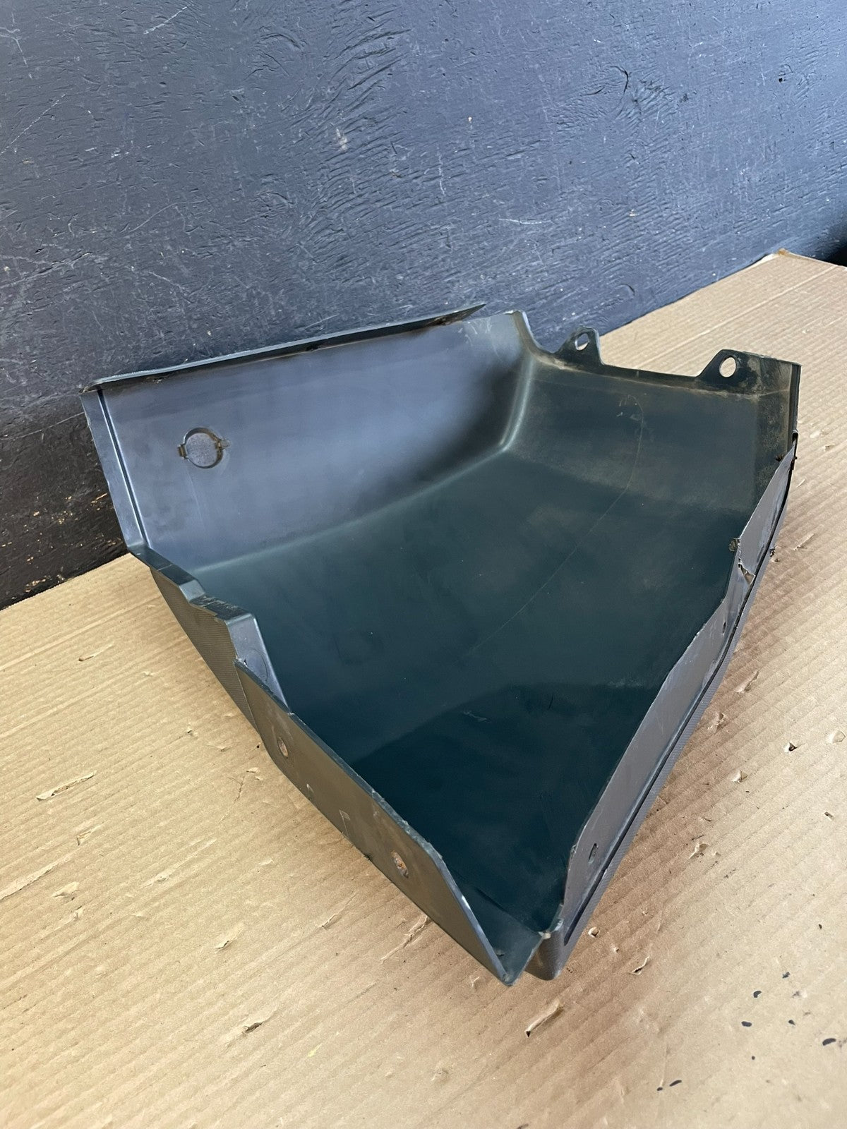 2006 - 2010 Hummer H3 Right Passenger Rear Bumper End Cap AE9953 DG5