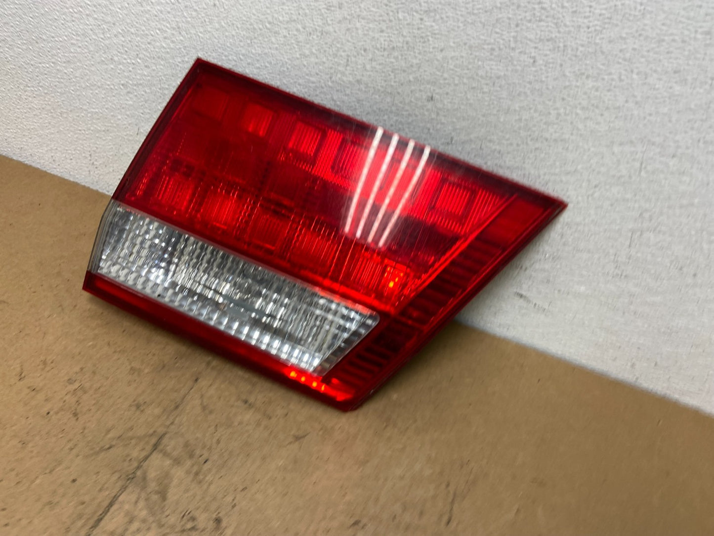 2005 2006 2007 Honda Odyssey Inner Right Passenger RH Tail Light AC3152 DW1