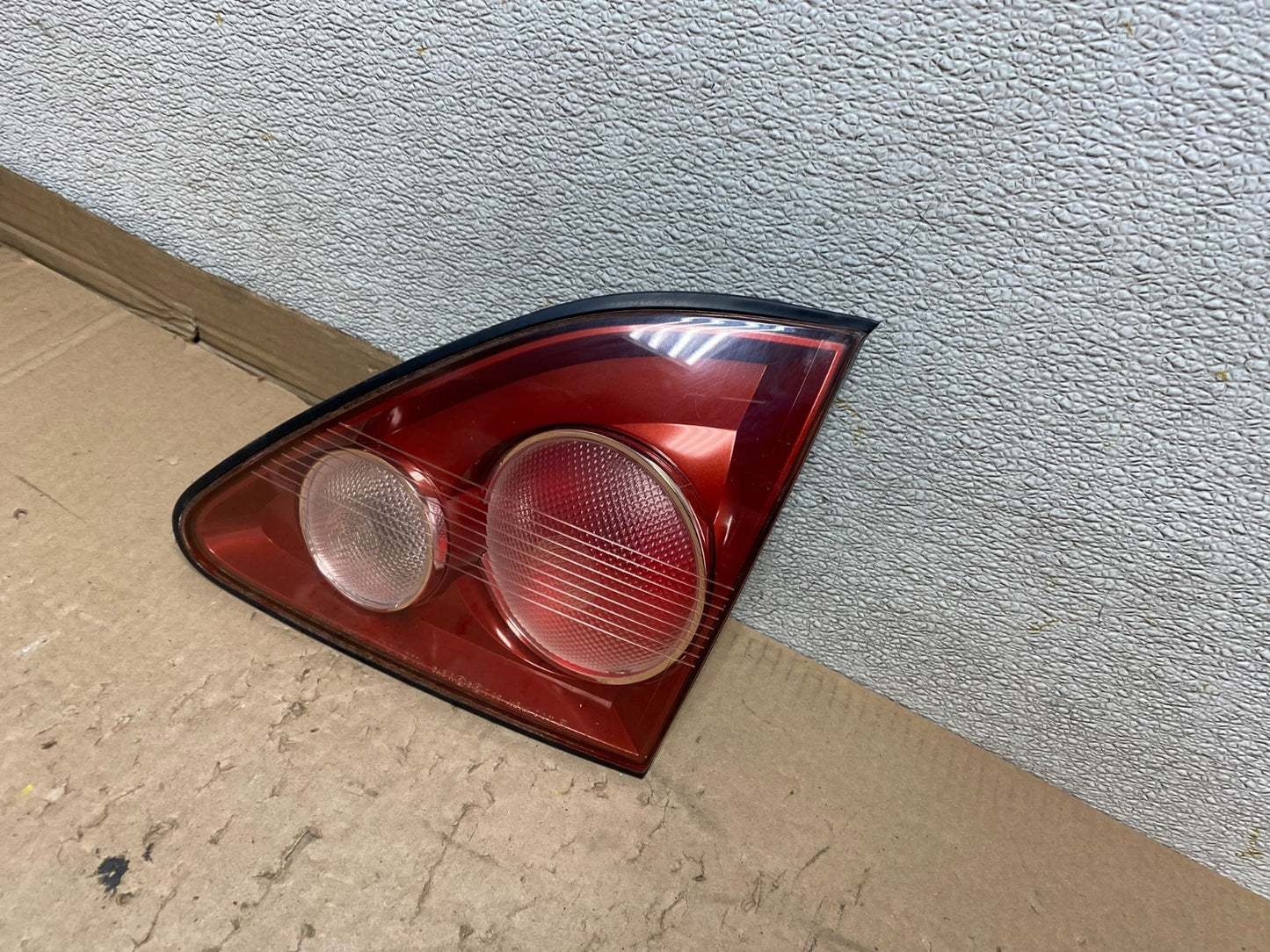 1999 - 2001 Lexus RX300 Right Passenger Side Rear Inner Tail Light Oem U9610 DW1