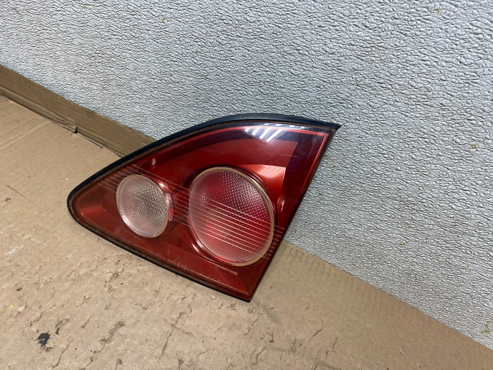 1999 - 2001 Lexus RX300 Right Passenger Side Rear Inner Tail Light Oem U9610 DW1