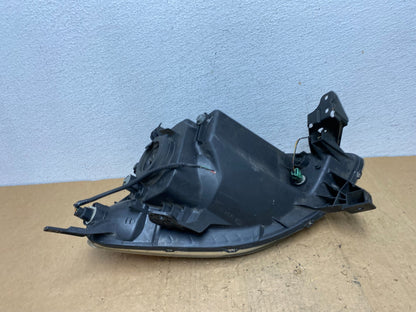 2002 to 2004 Honda CRV CR-V Right Passenger RH Halogen Headlight AD0509 DW8