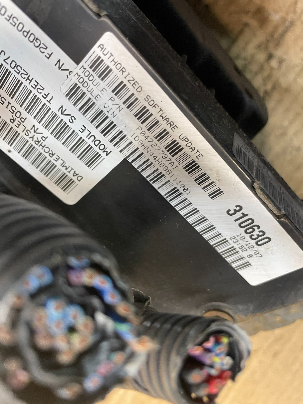 2008 Dodge Caravan 3.3L Engine Control Module p04727737ai X1049 DG4