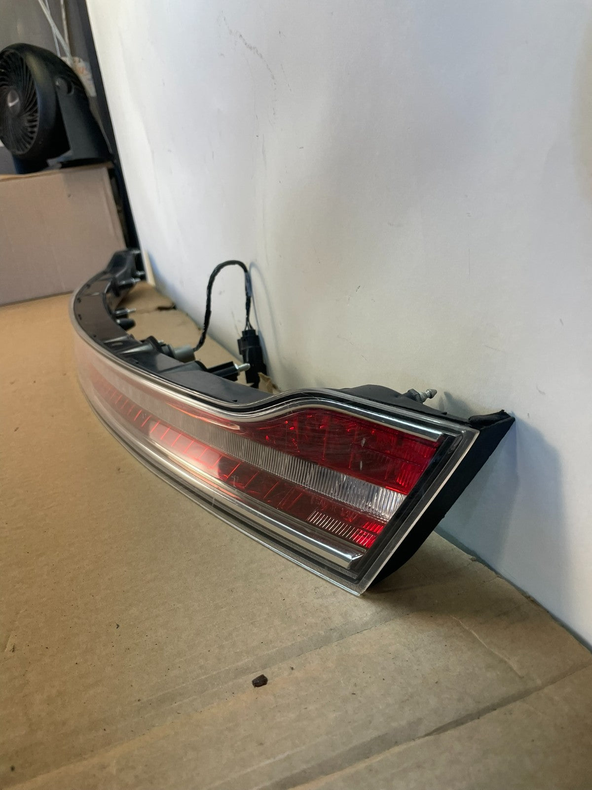 2013-2019 Lincoln MKZ Rear Center Trunk Tailgate Tail Light ag3083 DG1