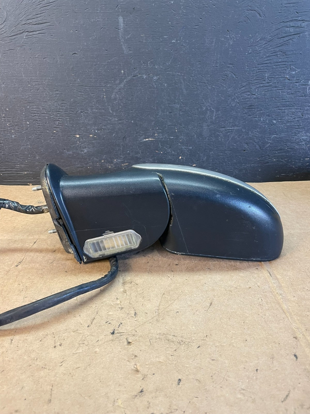 2003 to 2006 Gmc Yukon Left Driver LH Turn Signal View Door Mirror AE1086 DG3