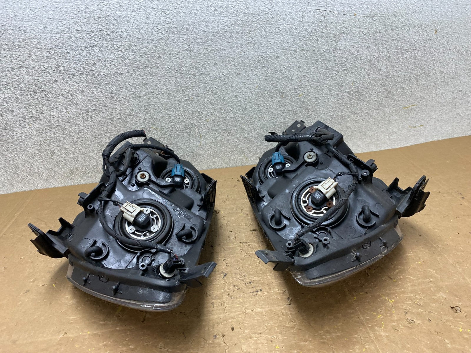 2005 2006 2007 Honda Odyssey Left+Right Set Halogen Headlights V8206 DW12