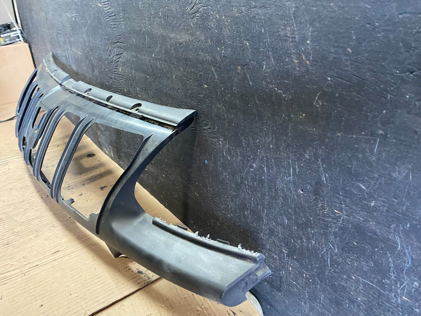 2008 to 2010 Porsche Cayenne Front Under Bumper Garnish 7L5853915 P8559 DG1