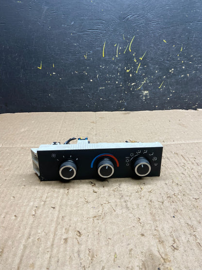 2008-2010 Chevrolet Express 1500 2500 3500 Climate Control Panel Y5486 DG0