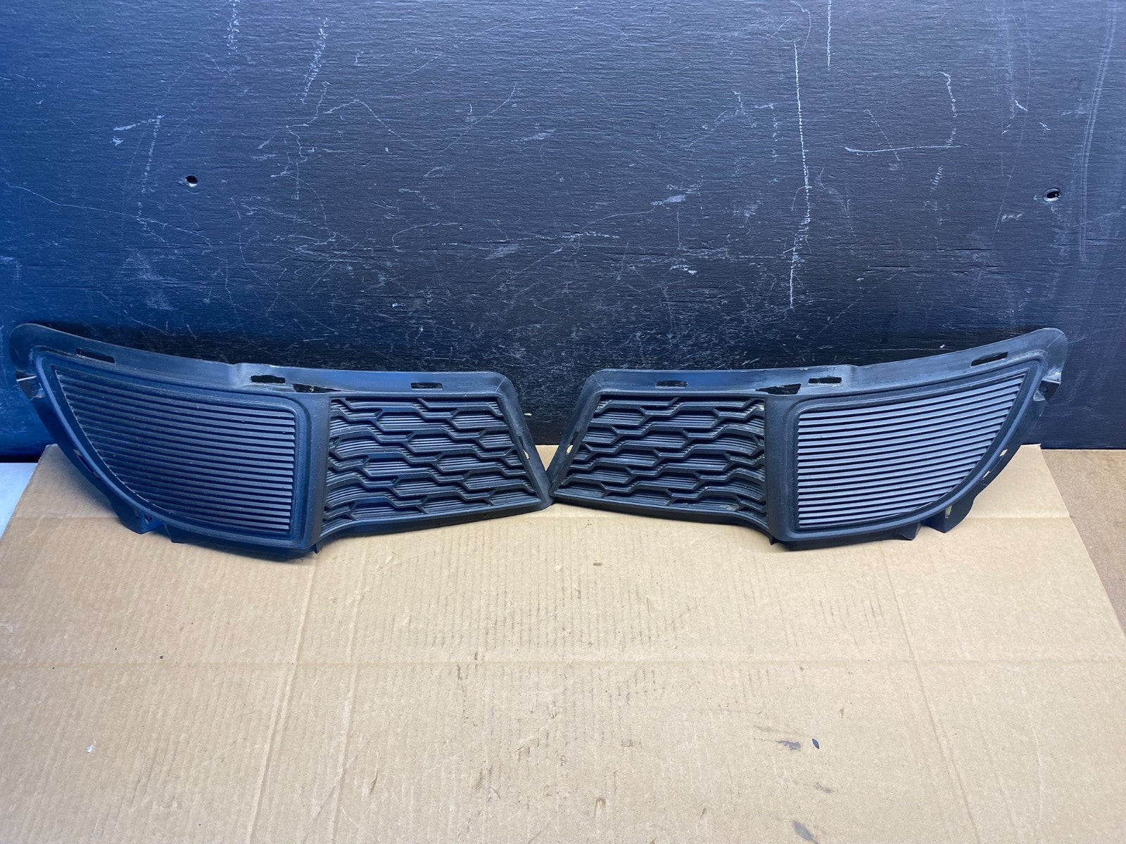 2011 to 2013 Kia Forte Left+Right Set Side Fog Lights Cover 86563-1M600 AD50322