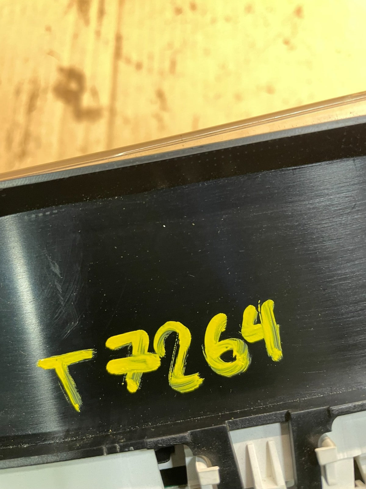 2005 to 2012 Nissan Pathfinder Xterra Frontier Speedometer Cluster Gauge T72647