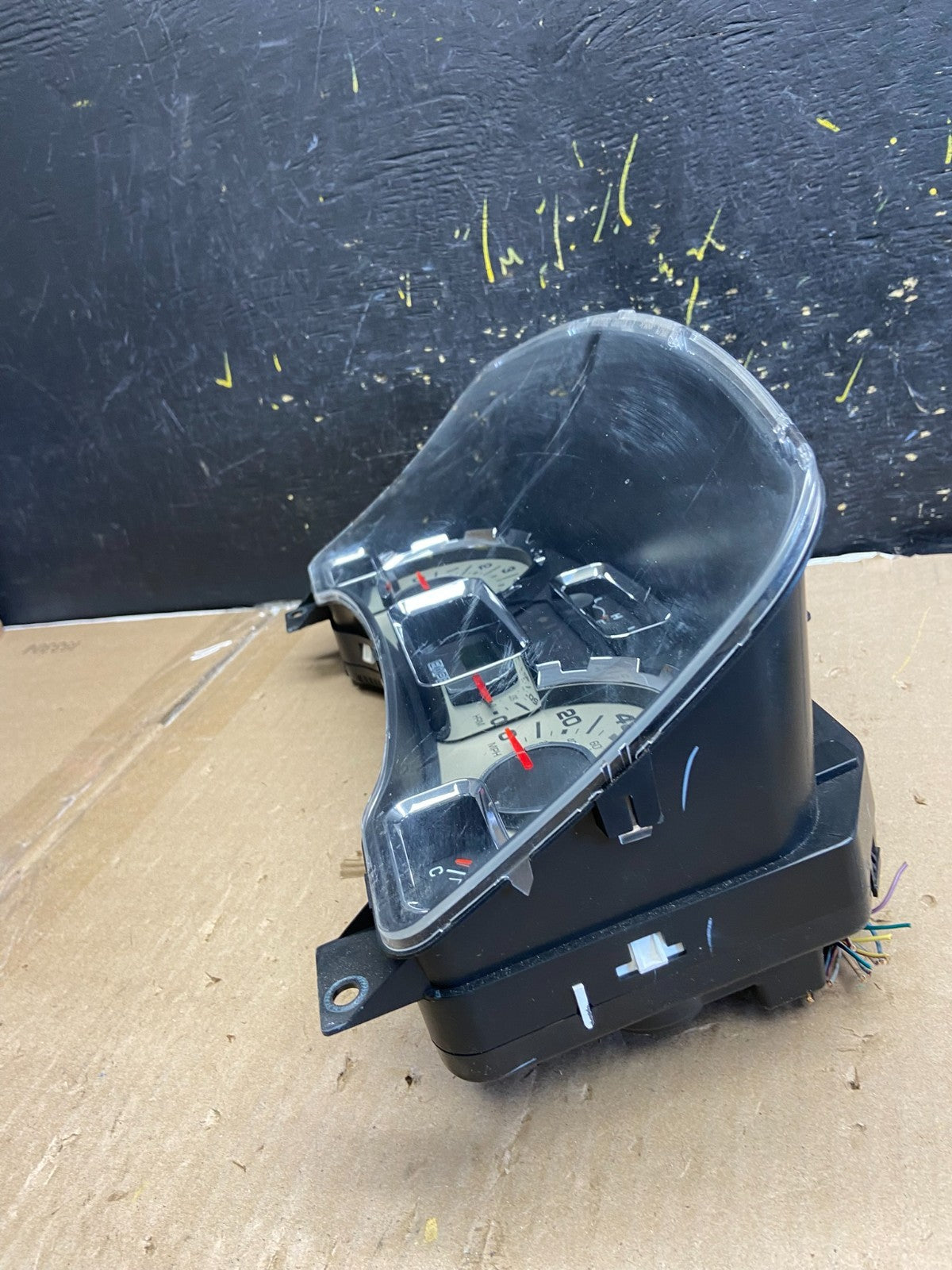 2010 2011 Ford  Expedition Speedometer Cluster Gauge Oem ab2037 DG3
